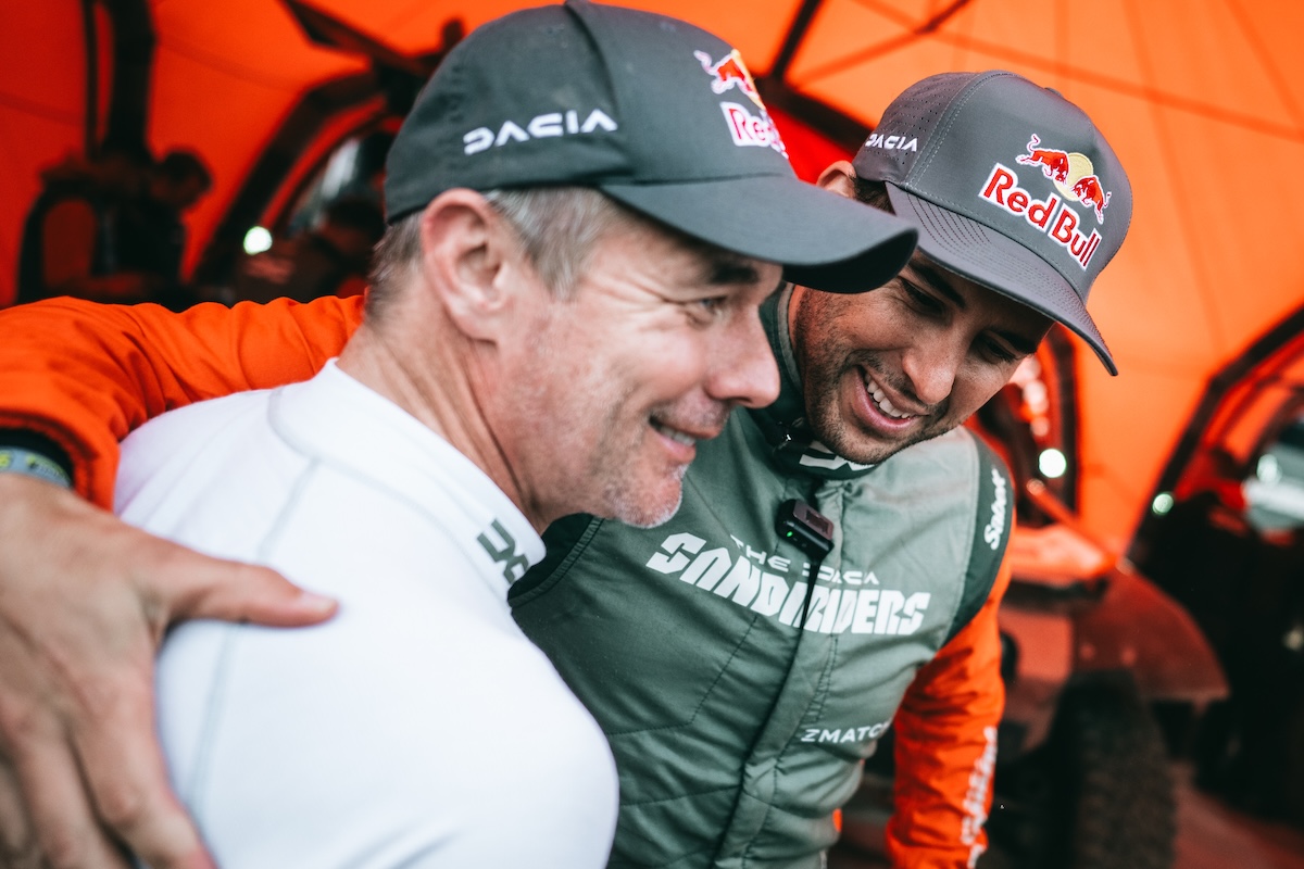 Rally-Raid Portogallo, doppietta Dacia con Moraes e Loeb Rally-Raid Portogallo, doppietta Dacia con Moraes e Loeb