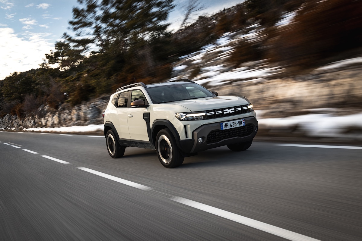 Dacia Duster Hybrid 155: consumi, comfort e anima concreta