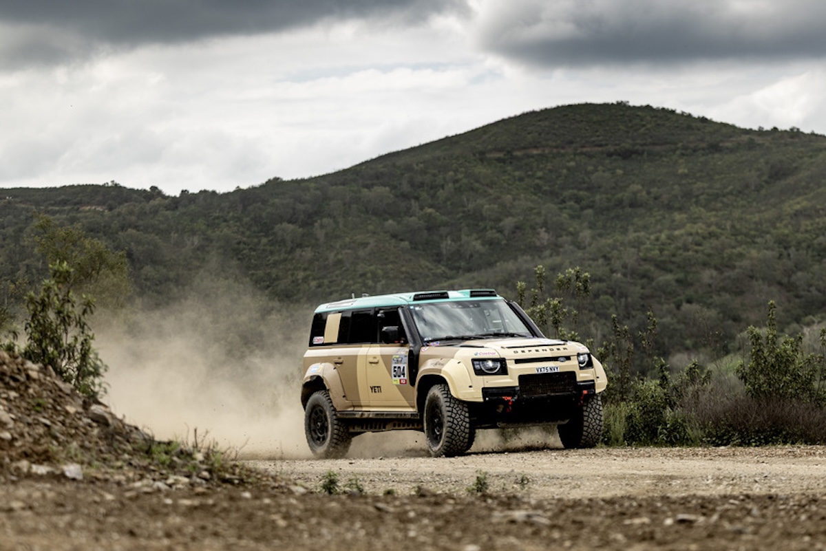 Defender Rally trionfa in Portogallo con Peterhansel leader