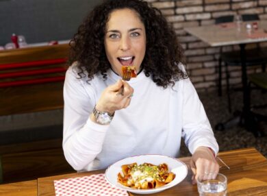 Federica Brignone si siede a tavola con Miscusi, la campionessa di sci nuova socia e sport ambassador