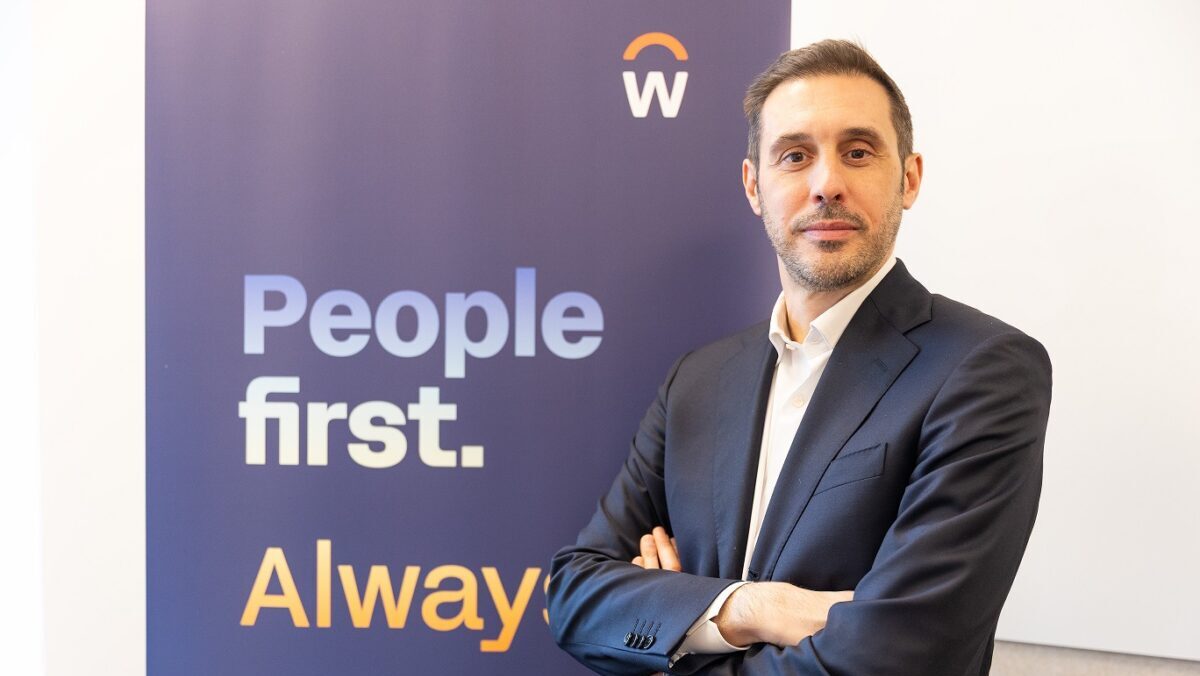Intelligenza artificiale, per 4 lavoratori italiani su 10 fa risparmiare fino a un giorno a settimana. Ma la rielaborazione mette sotto stress il 50% dei dipendenti. L’indagine di Workday Intelligenza artificiale, per 4 lavoratori italiani su 10 fa risparmiare fino a un giorno a settimana. Ma la rielaborazione mette sotto stress il 50% dei dipendenti. L’indagine di Workday