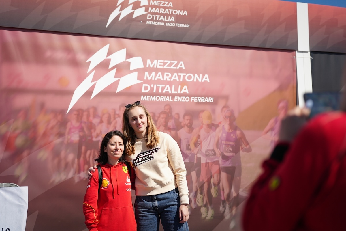 Ferrari apre Fiorano a 15 mila runner e trasforma la corsa in brand