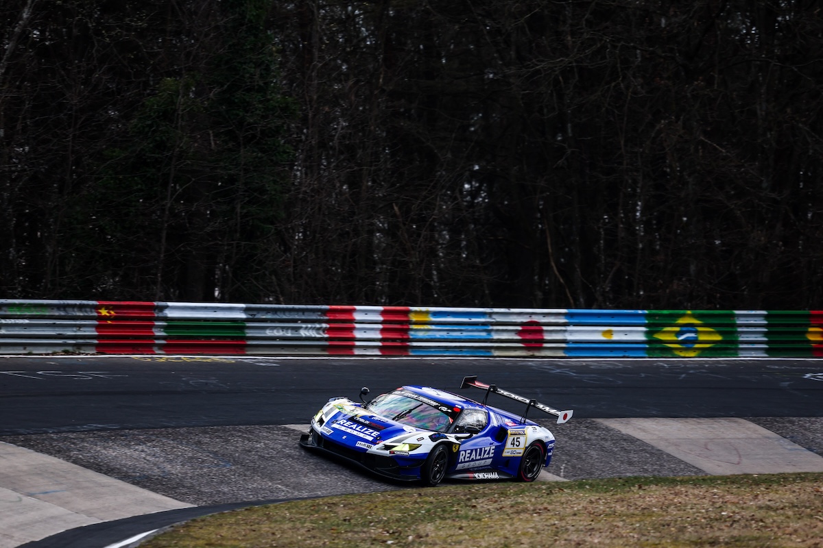 Ferrari 296 GT3 Evo quarta nella prima gara effettiva della NLS