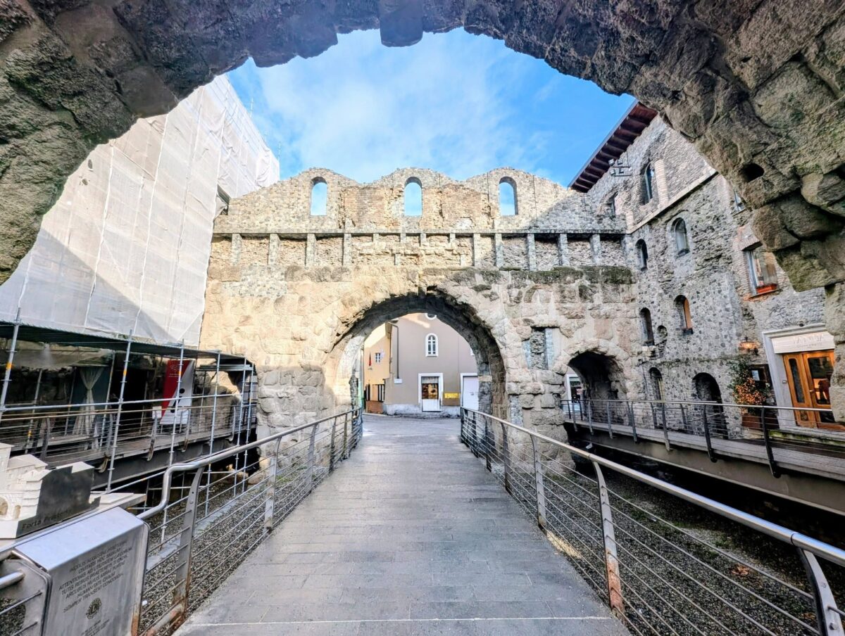 Aosta: la città dalle vestigia romane tra le vette della Valle d’Aosta