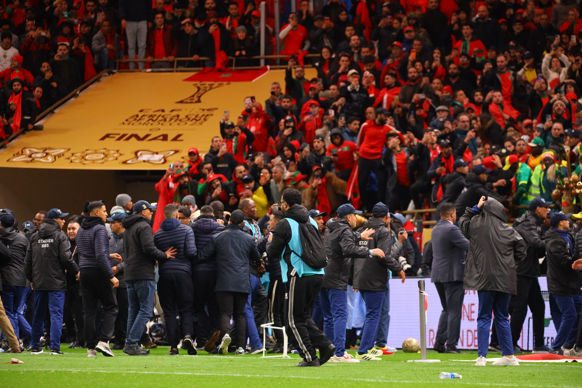 Coppa d’Africa, clamoroso: il Marocco è campione a tavolino. La folle notte di Rabat che rischia di spegnare la magia di “giocare a calcio”