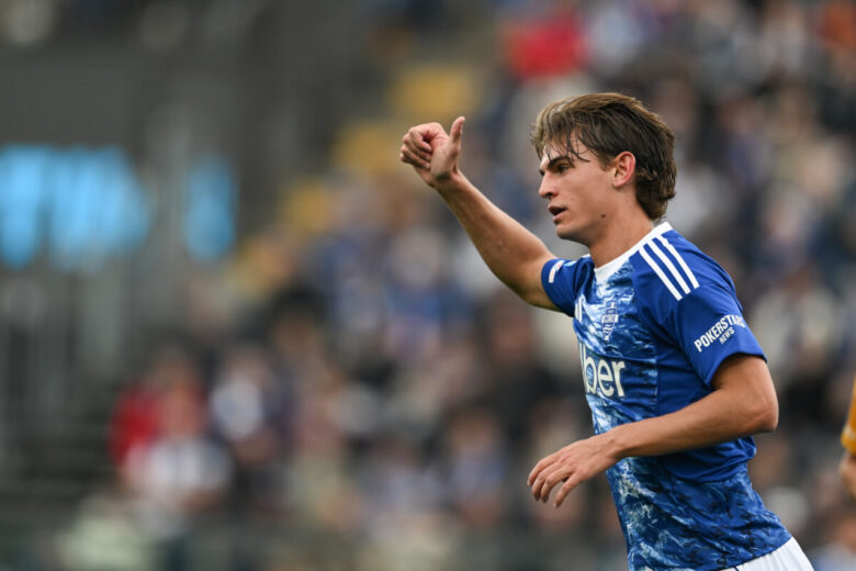 Nico Paz Como - rose serie a più preziose