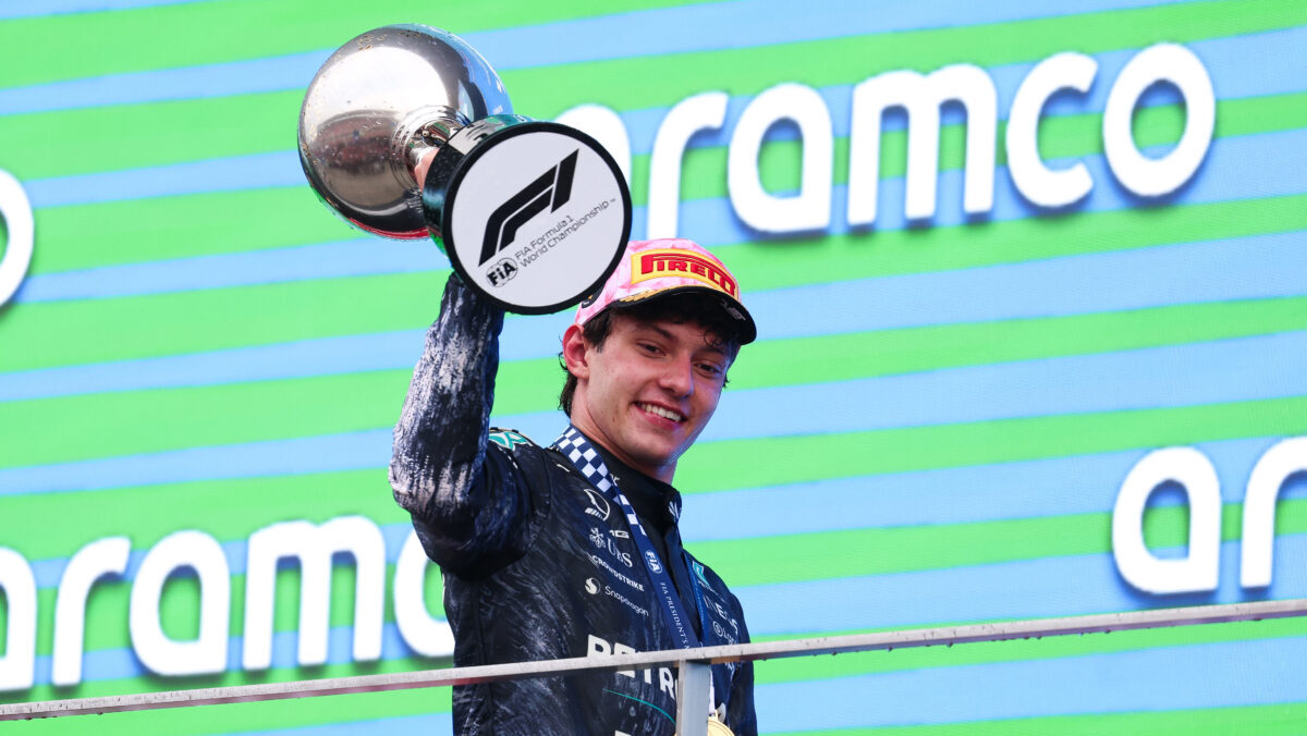 Formula 1, Kimi Antonelli guida il mondiale dopo 3 GP: ecco quanto guadagna il baby fenomeno italiano e chi sono i piloti più “ricchi” Formula 1, Kimi Antonelli guida il mondiale dopo 3 GP: ecco quanto guadagna il baby fenomeno italiano e chi sono i piloti più “ricchi”