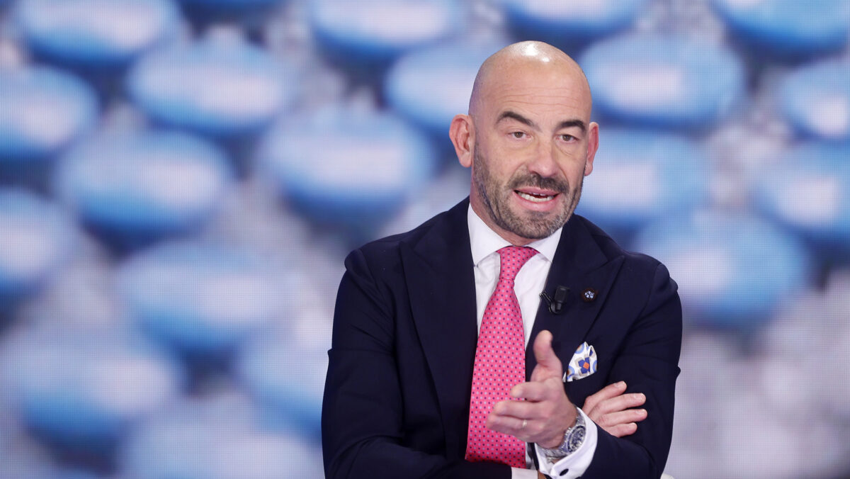 Nuovo farmaco contro il fumo, Bassetti: “Ecco come funziona, ma da solo non basta”. E sulle sigarette elettroniche le notizie non sono delle migliori Nuovo farmaco contro il fumo, Bassetti: “Ecco come funziona, ma da solo non basta”. E sulle sigarette elettroniche le notizie non sono delle migliori