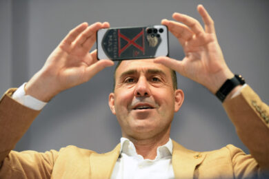 Vannacci, scontro con Fabrizio Corona: “Mai chiamato per entrare nel mio partito”