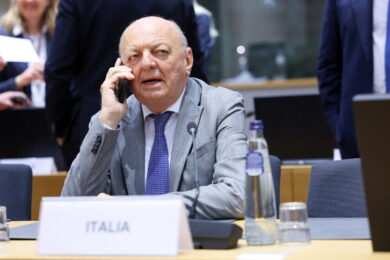 Iran, la guerra spariglia le carte. Pichetto Fratin: “Se i prezzi del gas continuano ad aumentare, il decreto bollette va rivisto”