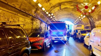 Maxi tamponamento in galleria sulla A20 Palermo Messina, 80 mezzi coinvolti