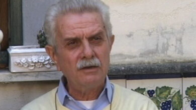 Tragedia a Napoli, investito mentre attraversa la strada: morto in ospedale il professor Italo Ferraro