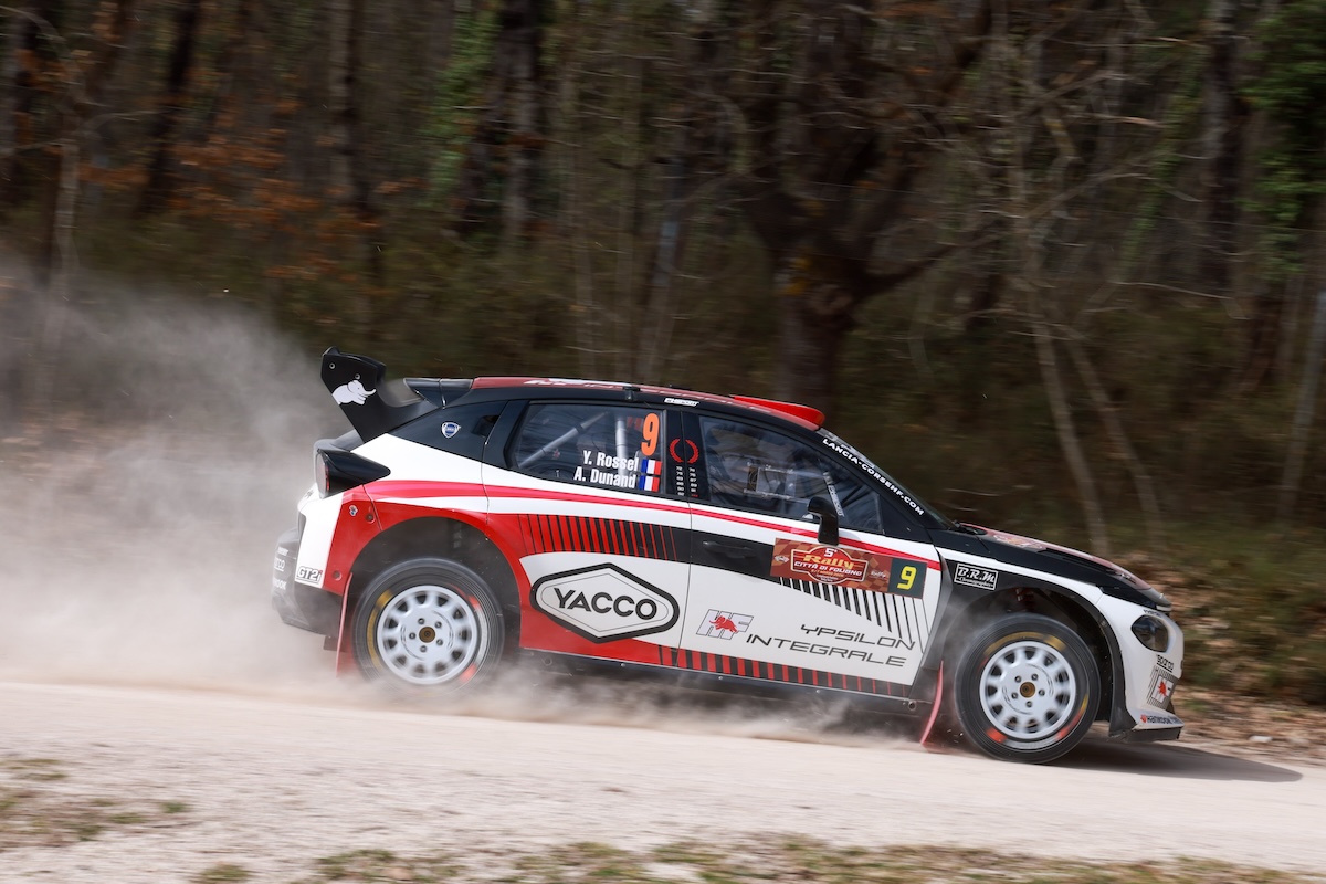 Lancia Ypsilon Rally2 HF Integrale convince anche sullo sterrato