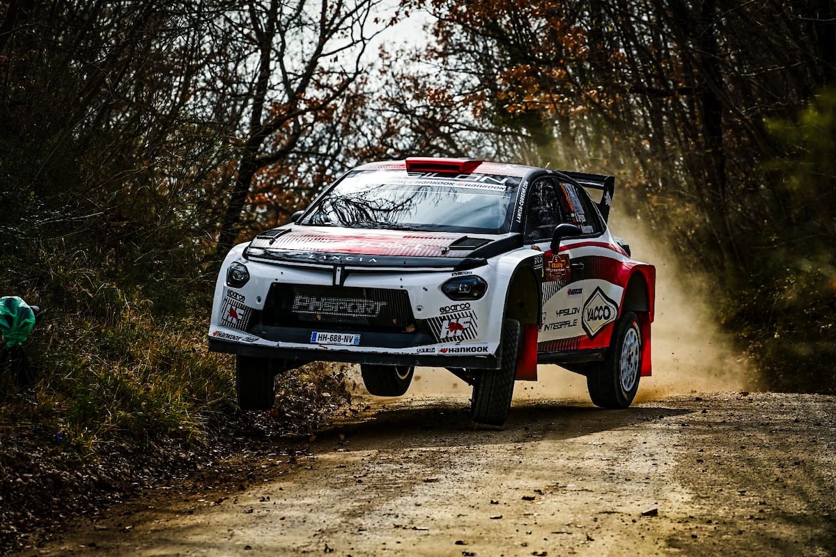 Lancia Ypsilon Rally2 HF Integrale convince anche sullo sterrato