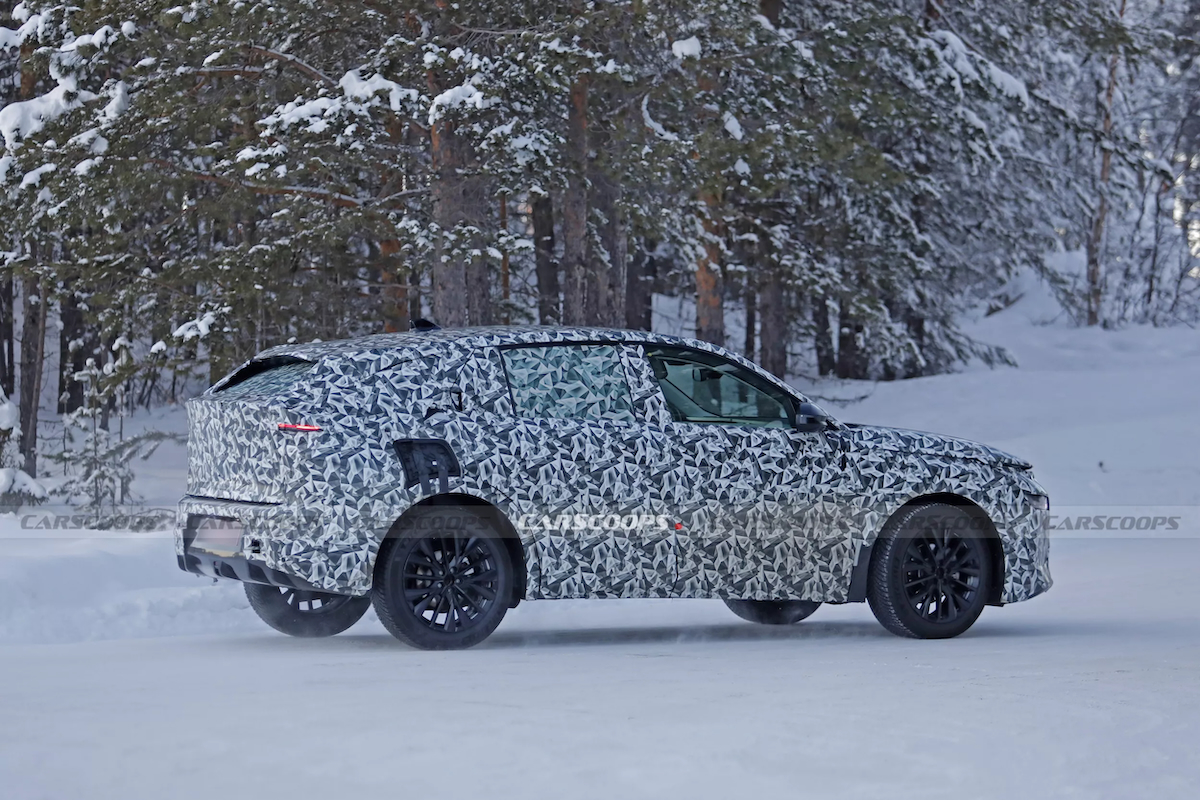 Nuova Lancia Gamma 2026: prime foto del crossover italiano