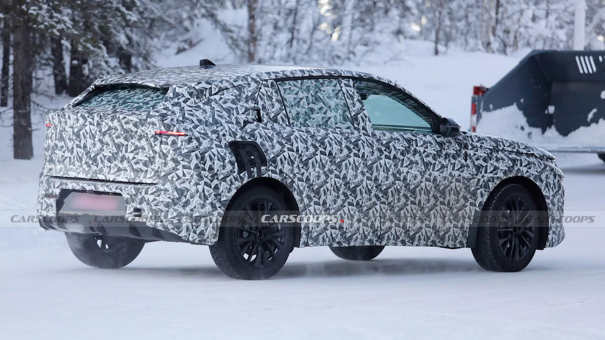 Nuova Lancia Gamma 2026: prime foto del crossover italiano