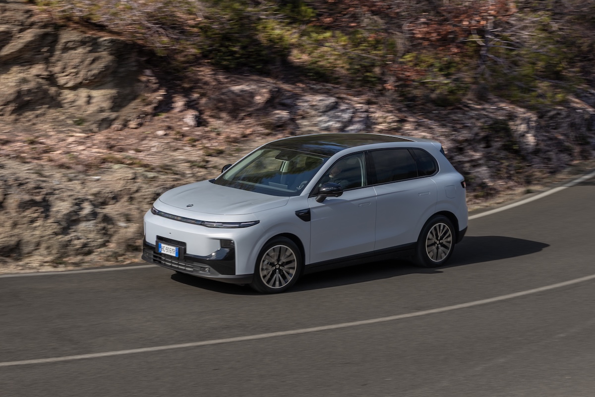 Leapmotor B10 REEV Hybrid, il SUV compatto sfida il mercato