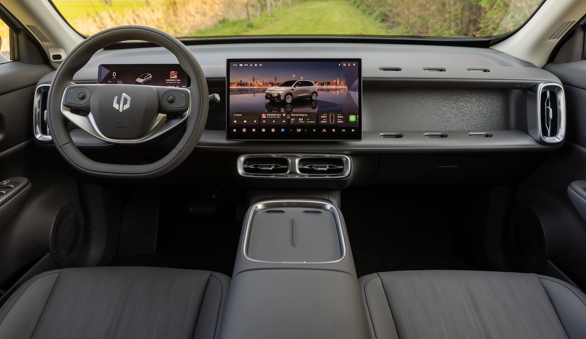 Leapmotor B10 REEV Hybrid, il SUV compatto sfida il mercato