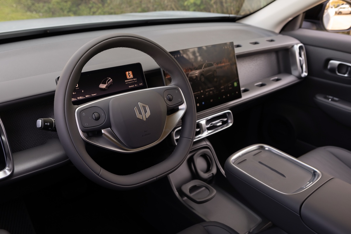 Leapmotor B10 REEV Hybrid, il SUV compatto sfida il mercato