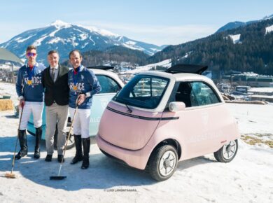 Snow Polo sulle Dolomiti: Microlino partner tecnico di Valcastello