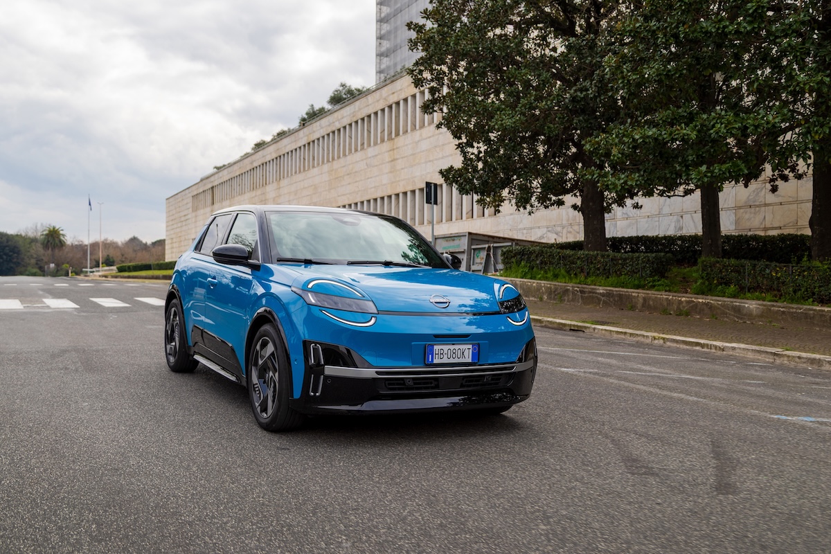 Nissan MICRA elettrica torna in Italia e riaccende una leggenda