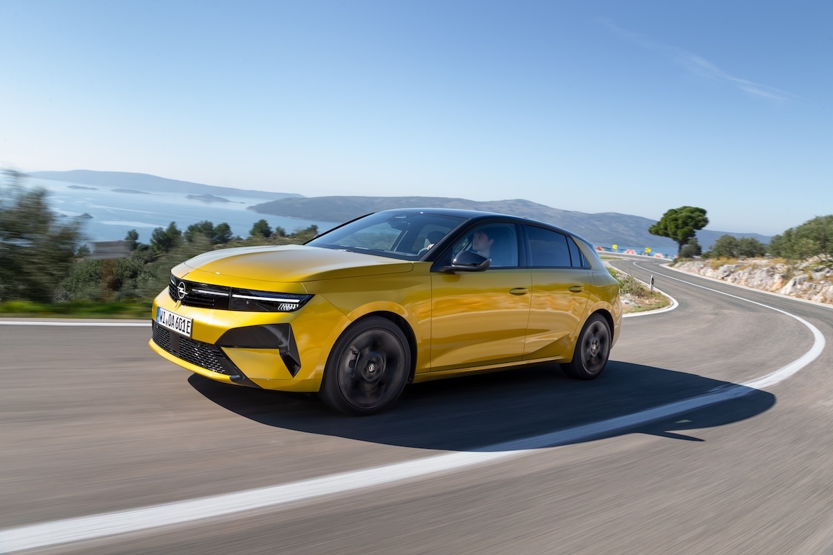 Opel Astra e Astra Sports Tourer, cambia tutto nella gamma