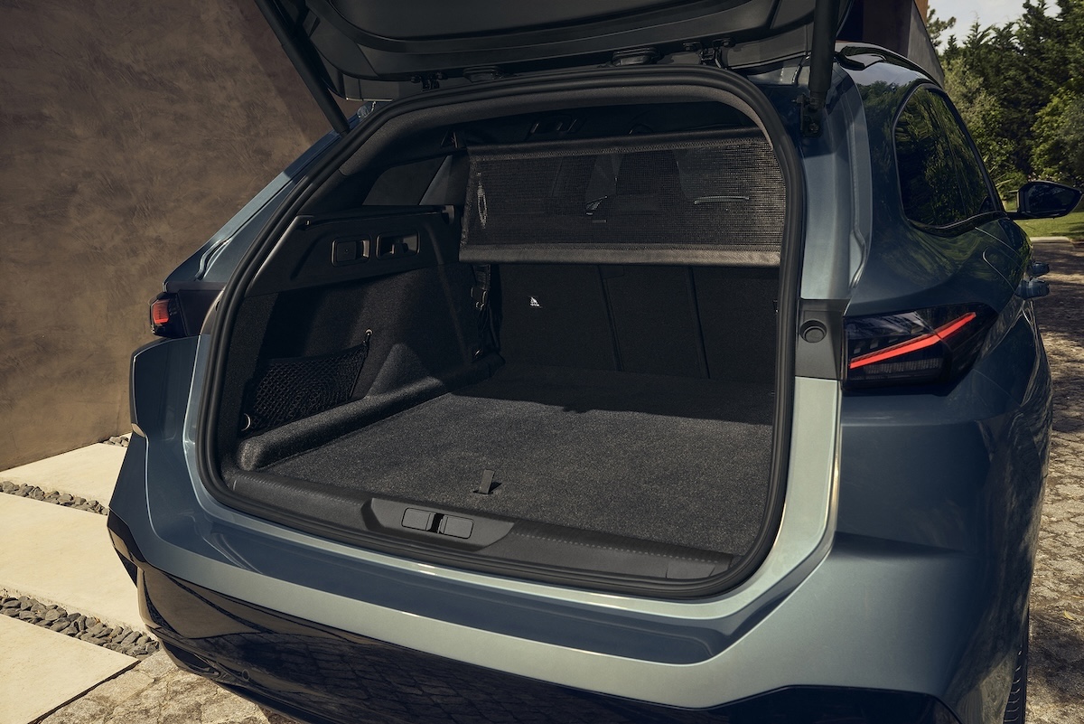 Peugeot 308 SW: la wagon compatta tra stile, spazio e efficienza