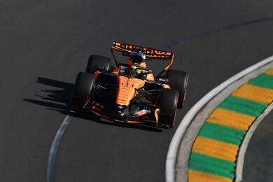 Piastri parte forte a Melbourne: day-1 F1, Mercedes in scia