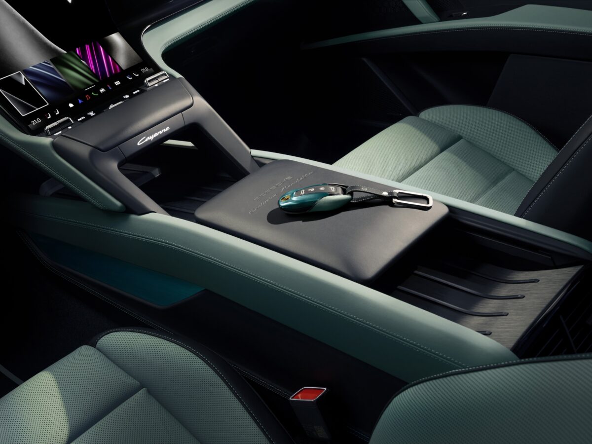 Porsche Cayenne S Electric: 666 CV, 653 km e stile più esclusivo