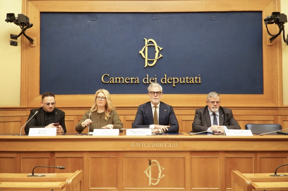 Presentato alla Camera il Premio UGL “Donne di Lavori, Donne di Valori 2026” Presentato alla Camera il Premio UGL “Donne di Lavori, Donne di Valori 2026”