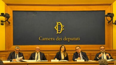 Pirateria, lo streaming illegale costa caro: truffe da 1.200 euro a utente e 1,42 miliardi bruciati in Italia nel 2024