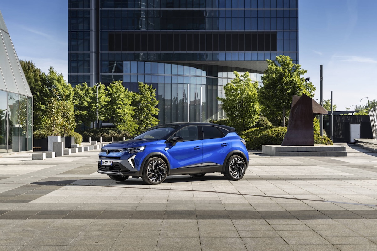 Renault Captur 2026 cambia volto e spinge sul full hybrid Renault Captur 2026 cambia volto e spinge sul full hybrid