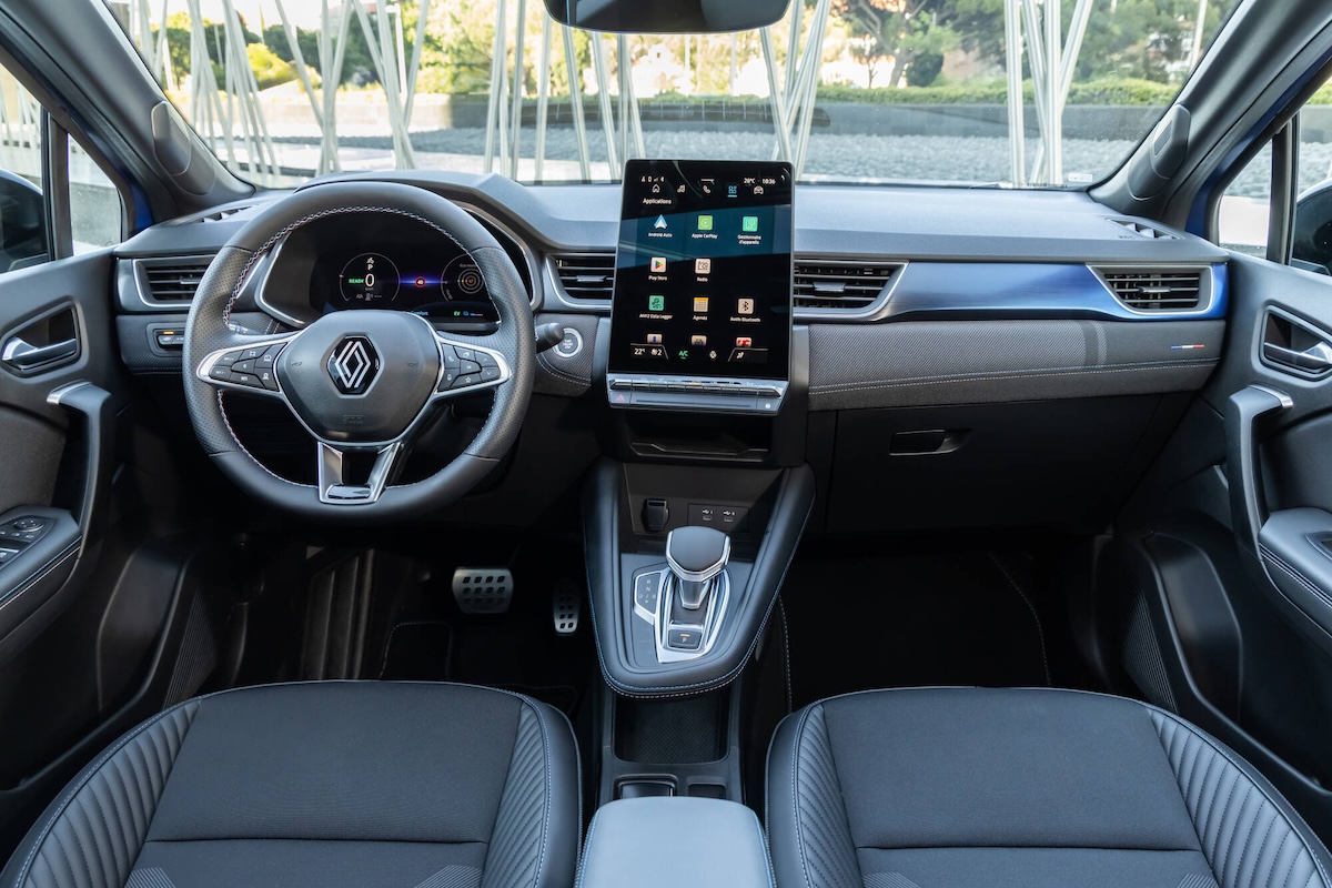 Renault Captur 2026 cambia volto e spinge sul full hybrid Renault Captur 2026 cambia volto e spinge sul full hybrid