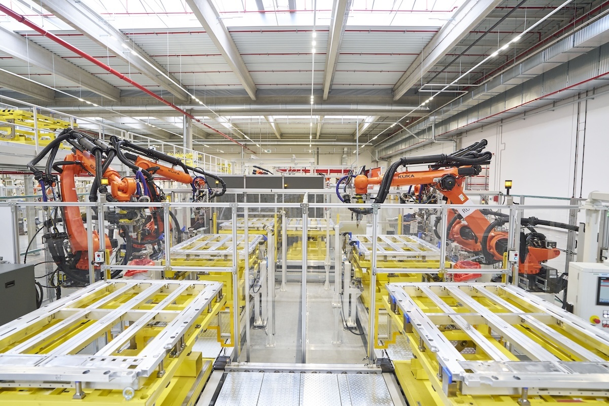 Skoda investe 205 milioni nelle batterie: svolta LFP e costi -30%