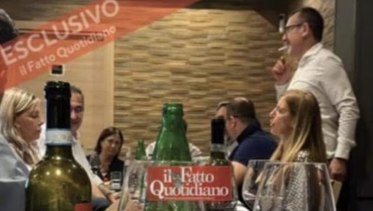 Delmastro nell’occhio del ciclone, spunta una nuova foto al ristorante di Caroccia. E con lui c’è anche Bartolozzi