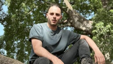Ernia, ecco quanto ha guadagnato la società del rapper milanese idolo dei giovani. Cifra a 5 zeri