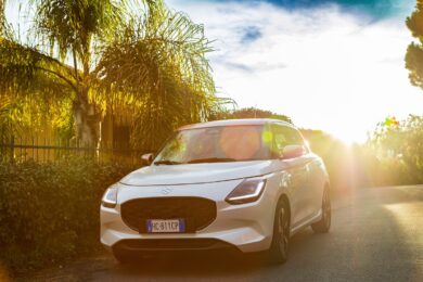 Swift Hybrid Sakura, Suzuki lancia la compatta ispirata al Sakura