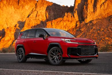 Toyota rallenta ancora: il nuovo RAV4 pesa sui numeri di febbraio