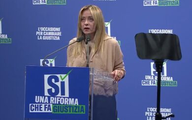 Referendum sulla giustizia, l’evento di FdI al Parenti di Milano. Meloni: “Un traguardo epocale”