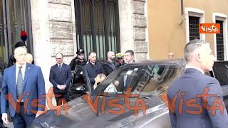 L’arrivo di Giorgia Meloni al Senato per le comunicazioni sulla crisi in Medio Oriente