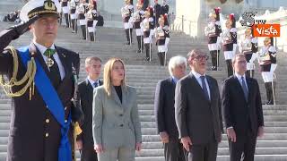 Giornata dell’Unità nazionale, La Russa e Meloni cantano l’Inno di Mameli all’Altare della Patria