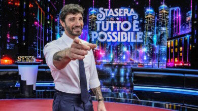 Ascolti tv, Stasera tutto è possibile con De Martino manda Vanina dietro le sbarre: flop per Rai1, tallonata da Checco Zalone