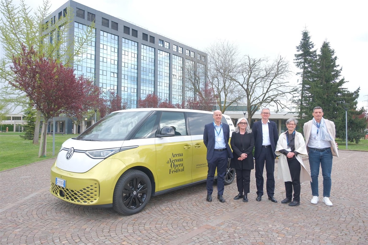 l’ID.Buzz diventa lo shuttle elettrico ufficiale dell’Opera veronese l’ID.Buzz diventa lo shuttle elettrico ufficiale dell’Opera veronese