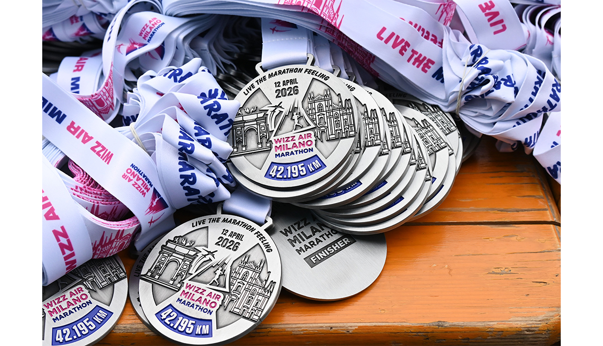 Wizz Air Milano Marathon 2026 un arcobaleno di colori su Milano