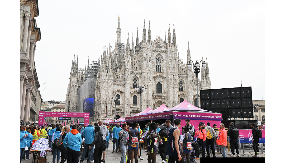 Wizz Air Milano Marathon 2026 un arcobaleno di colori su Milano