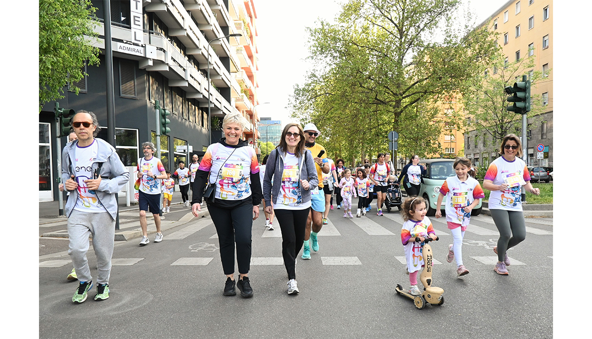 Wizz Air Milano Marathon 2026 un arcobaleno di colori su Milano