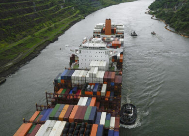 Hormuz bloccato, ora passare dal canale di Panama ha costi altissimi: così è tutto drammaticamente collegato