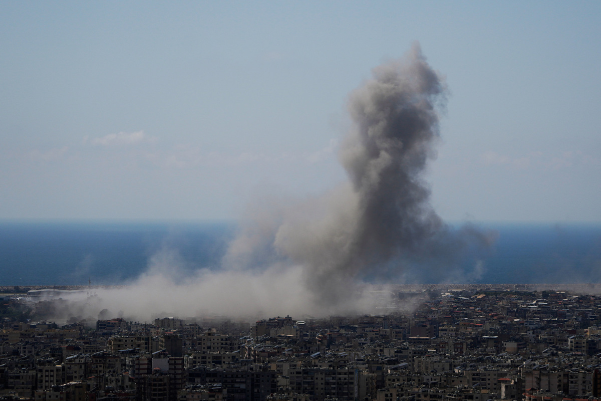 Guerra in Medio Oriente, Trump: “Parliamo ancora con l’Iran, è ora di un accordo”. Israele bombarda il Libano: almeno 7 morti Guerra in Medio Oriente, Trump: “Parliamo ancora con l’Iran, è ora di un accordo”. Israele bombarda il Libano: almeno 7 morti