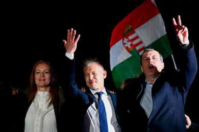 Ungheria, finisce l’era di Viktor Orbán. Esulta Magyar: “Vittoria storica, il Paese ora è libero”