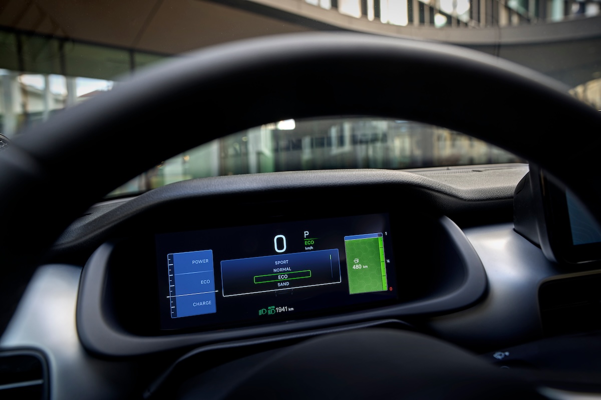 Jeep Avenger Black Edition, più carattere per il SUV compatto